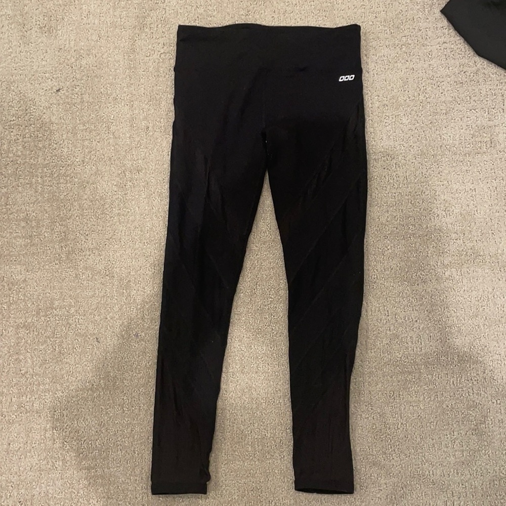 Black mesh Lorna Jane leggings
